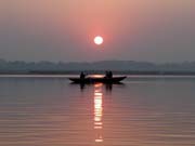 aC21-3 Ganges at dawn